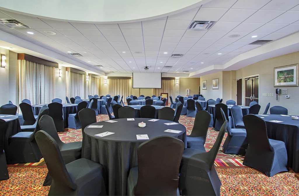 Hilton Garden Inn Пайквилл Ресторан фото